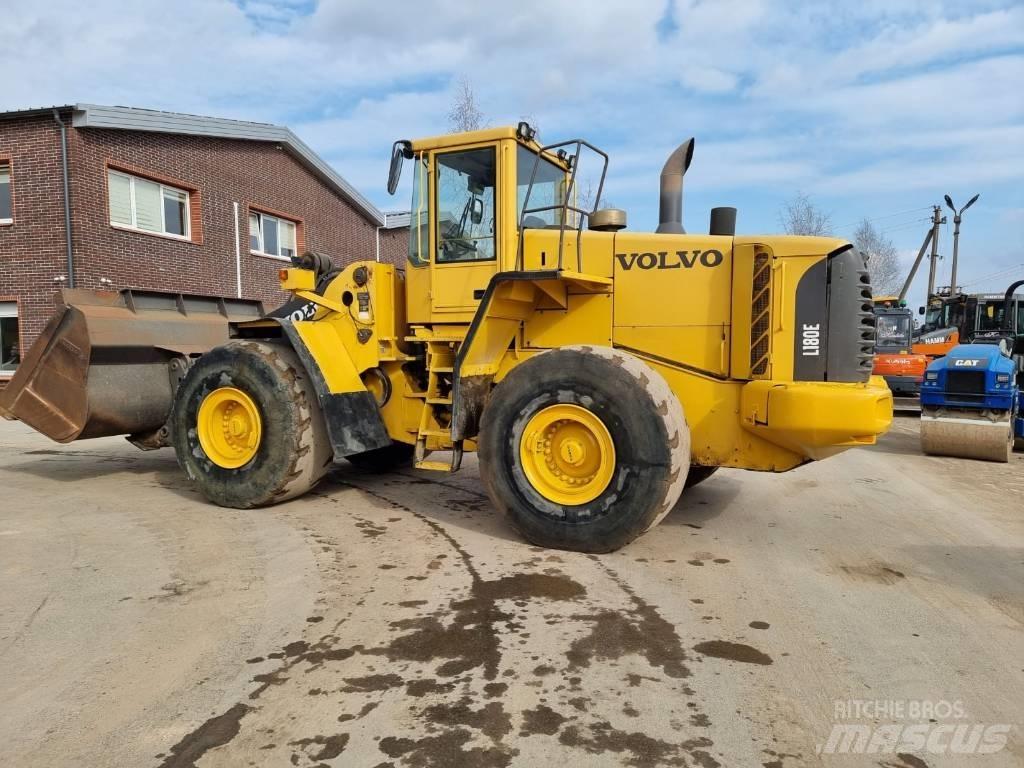 Volvo L 180 E Incarcator pe pneuri
