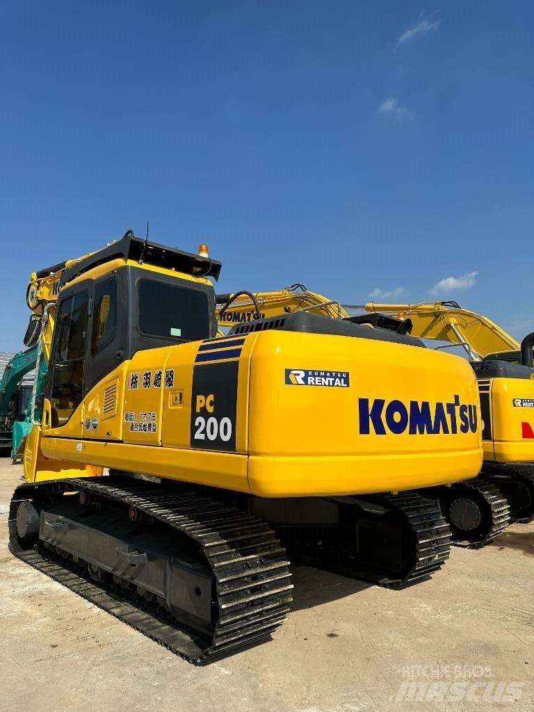 Komatsu PC200-7 Excavatoare pe șenile
