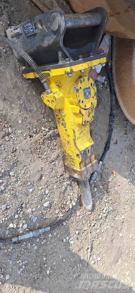 Epiroc SB 302 Ciocane / Concasoare