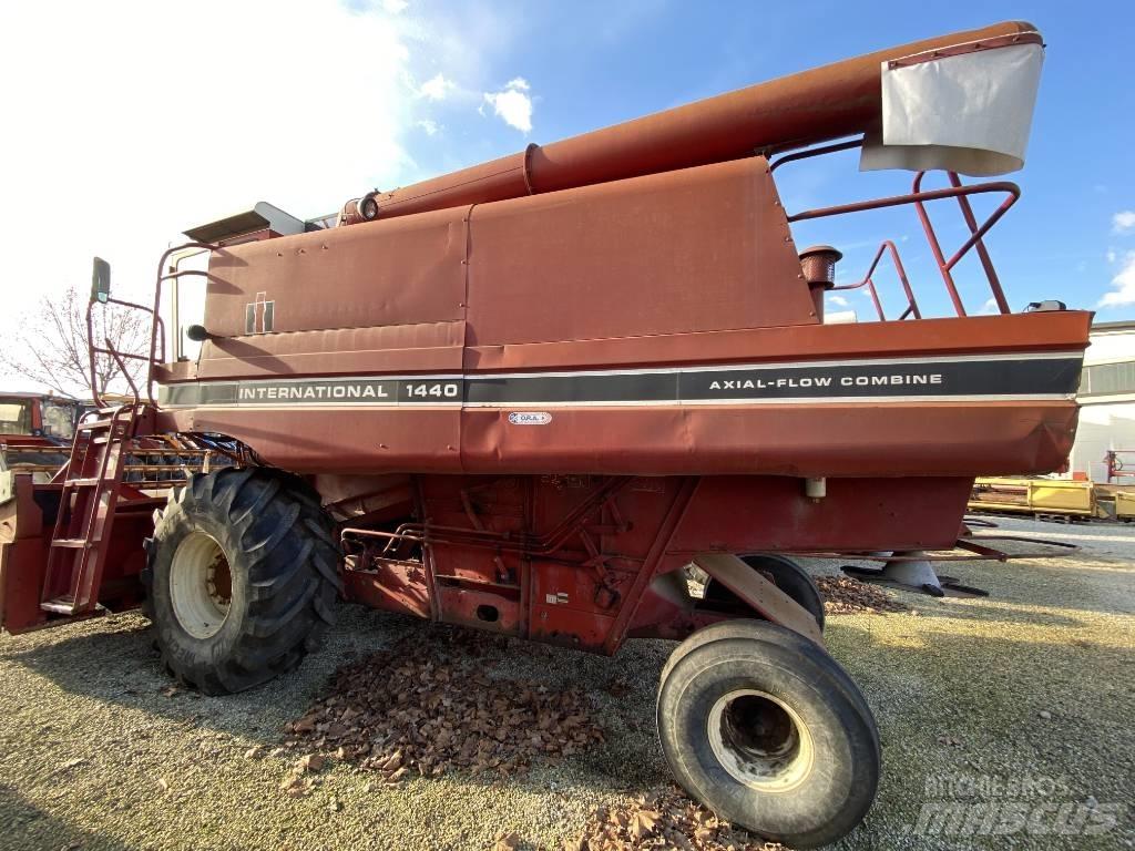 Case IH 1440 Combine de secerat
