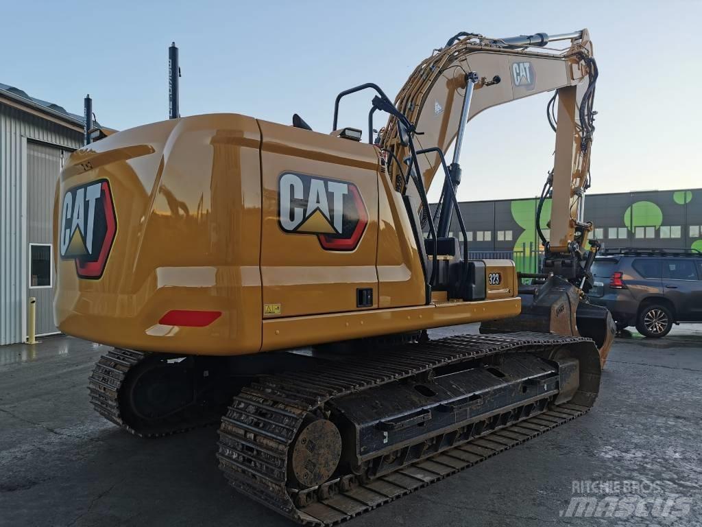 CAT 323 Excavatoare pe șenile
