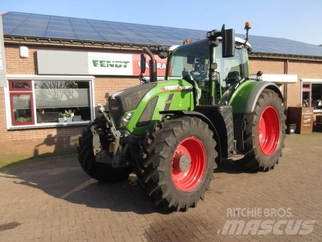 Fendt 718 GEN6 Tractoare