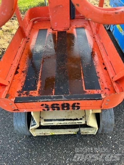 JLG 1230 ES Ascensoare verticale catarg