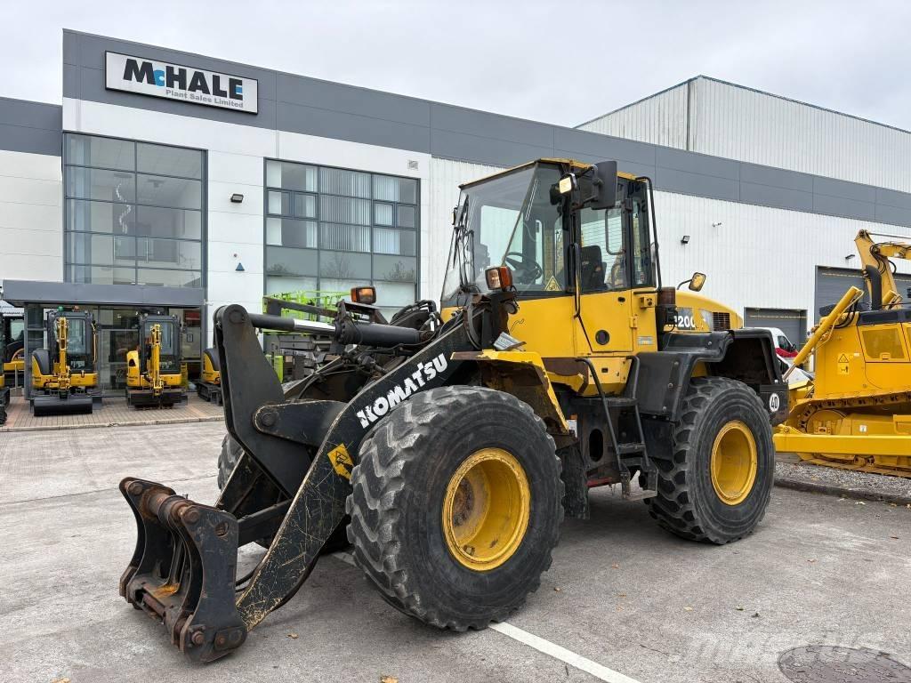 Komatsu WA200-6 Incarcator pe pneuri