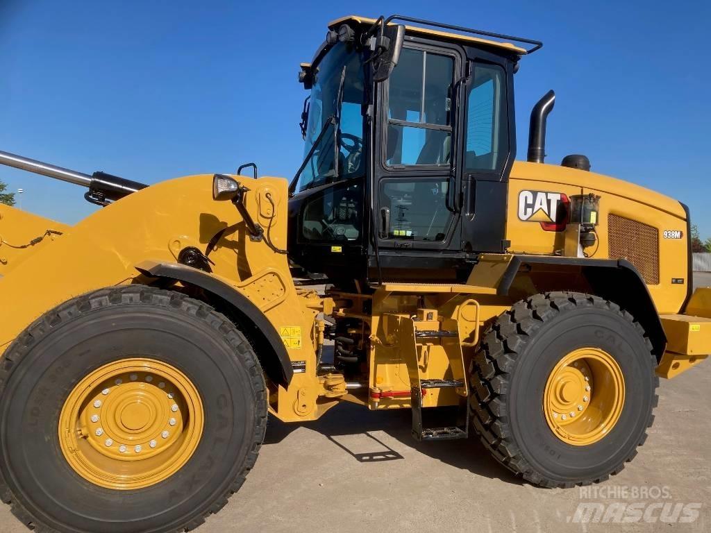 CAT 938M Incarcator pe pneuri