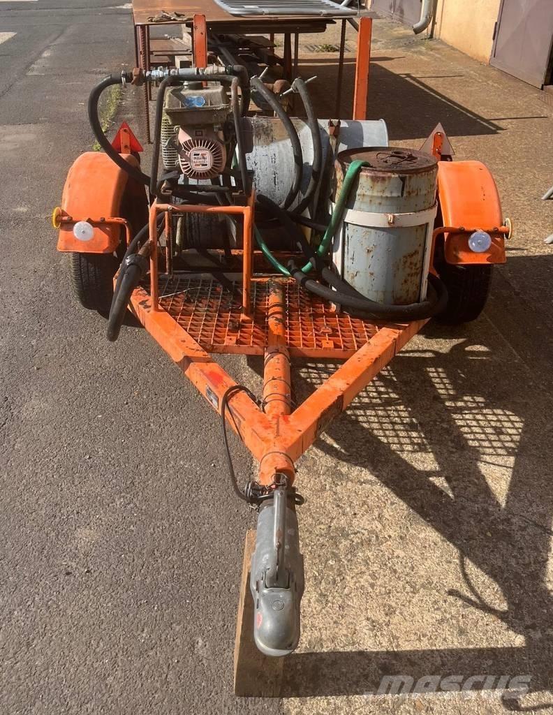  AET PV-H200 Remorci usoare