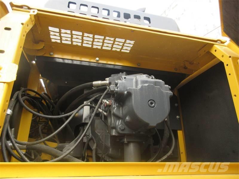 Komatsu PC 450 Excavatoare pe șenile
