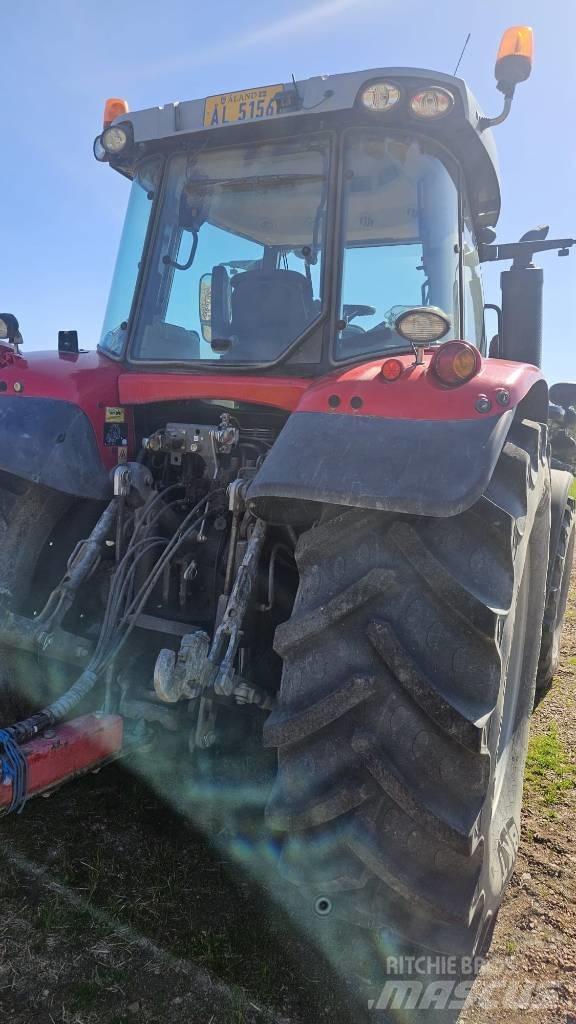 Massey Ferguson 6715 Tractoare