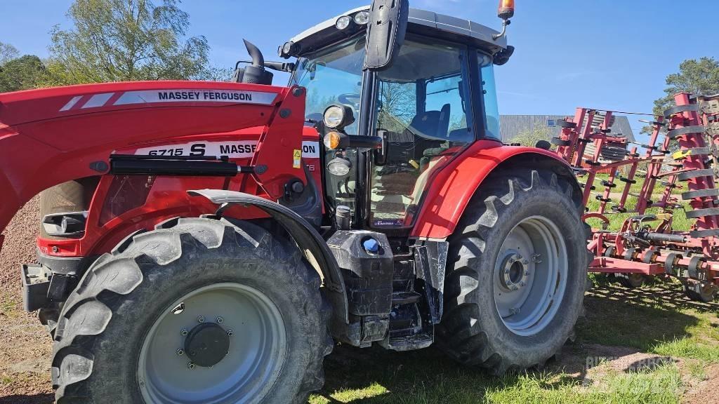 Massey Ferguson 6715 Tractoare