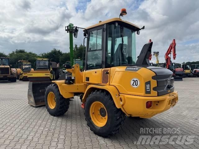 Volvo L 30 G Incarcator pe pneuri