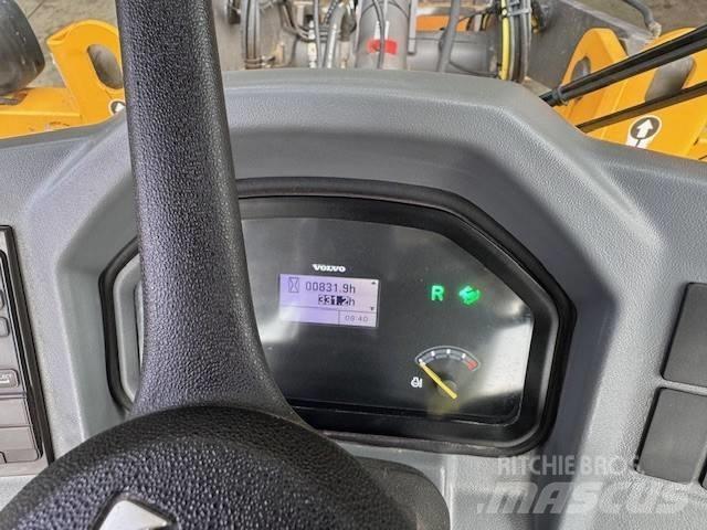 Volvo L 30 G Incarcator pe pneuri