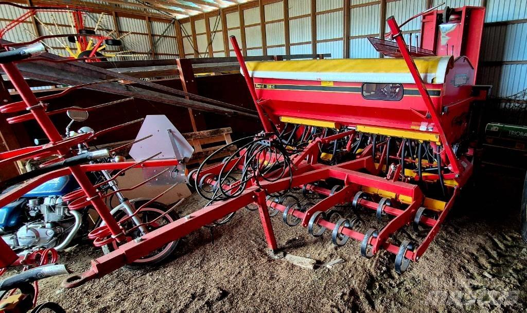 Väderstad Rapid300C Perforatoare