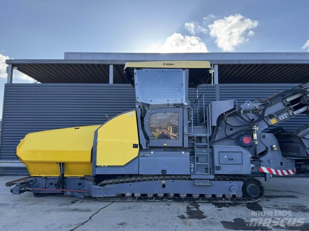 Bomag BMF 2500 S Pavatoare asfalt