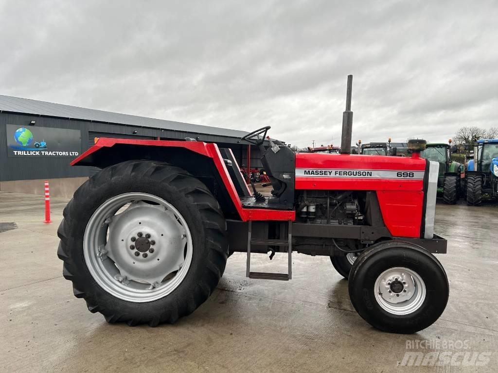 Massey Ferguson 698 Tractoare