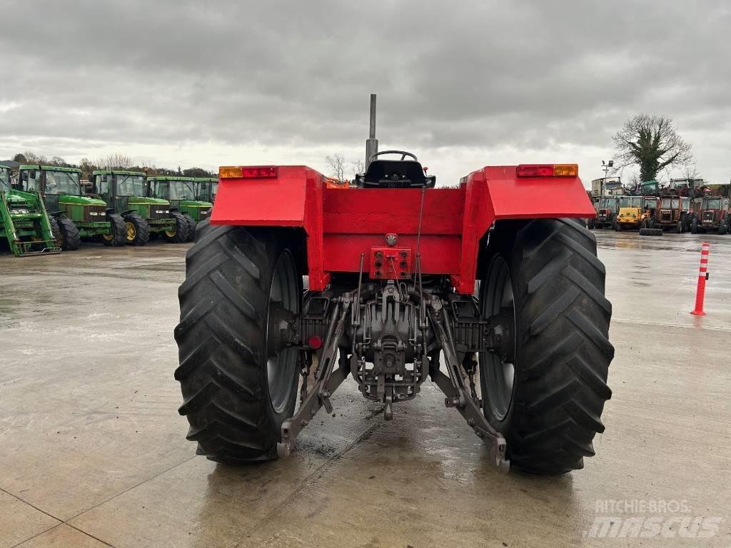 Massey Ferguson 698 Tractoare