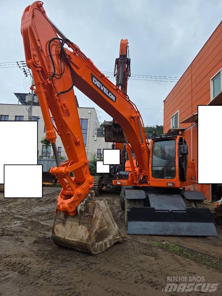 Doosan DX 210 W Excavatoare cu roti