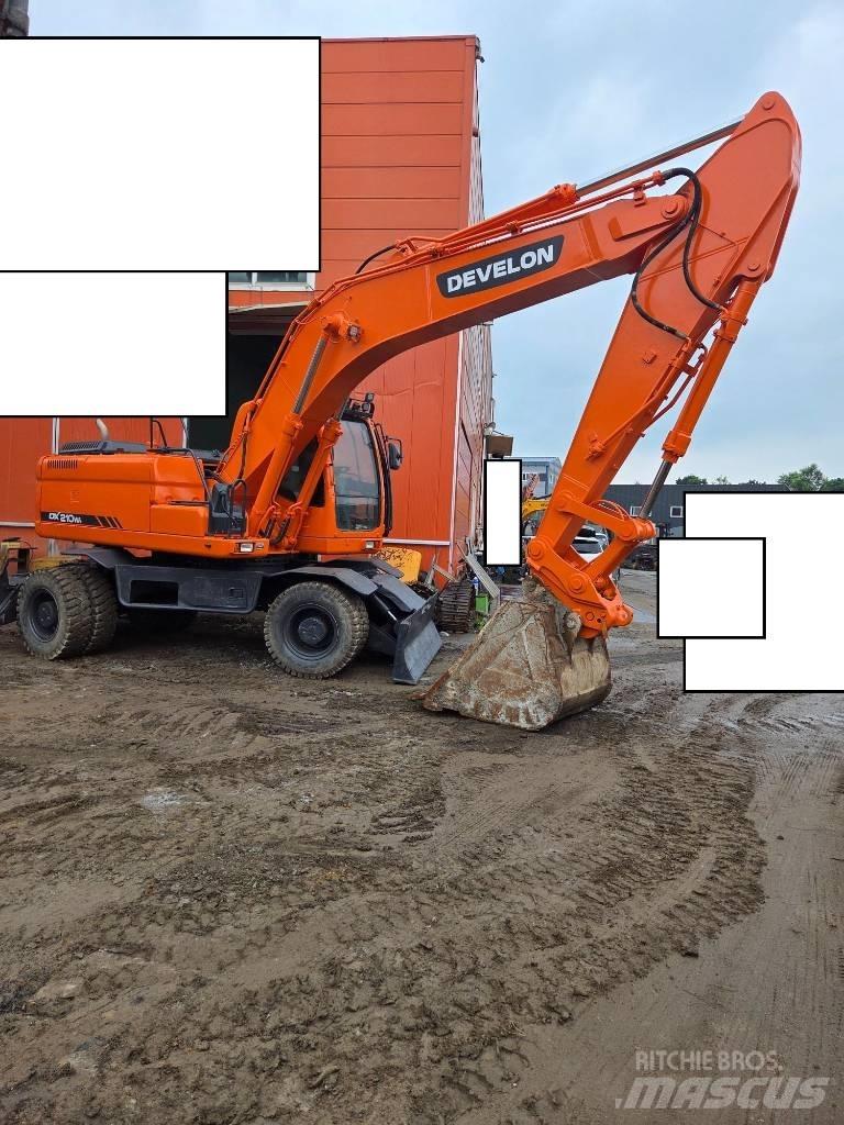 Doosan DX 210 W Excavatoare cu roti