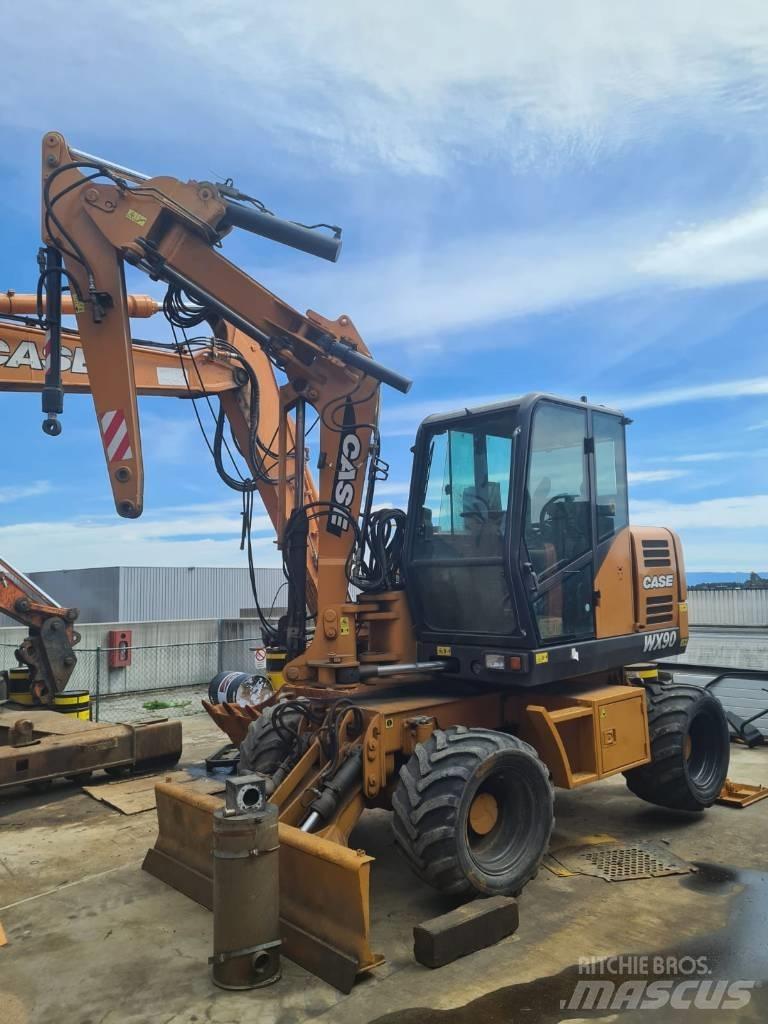 CASE WX 90 Excavatoare cu roti
