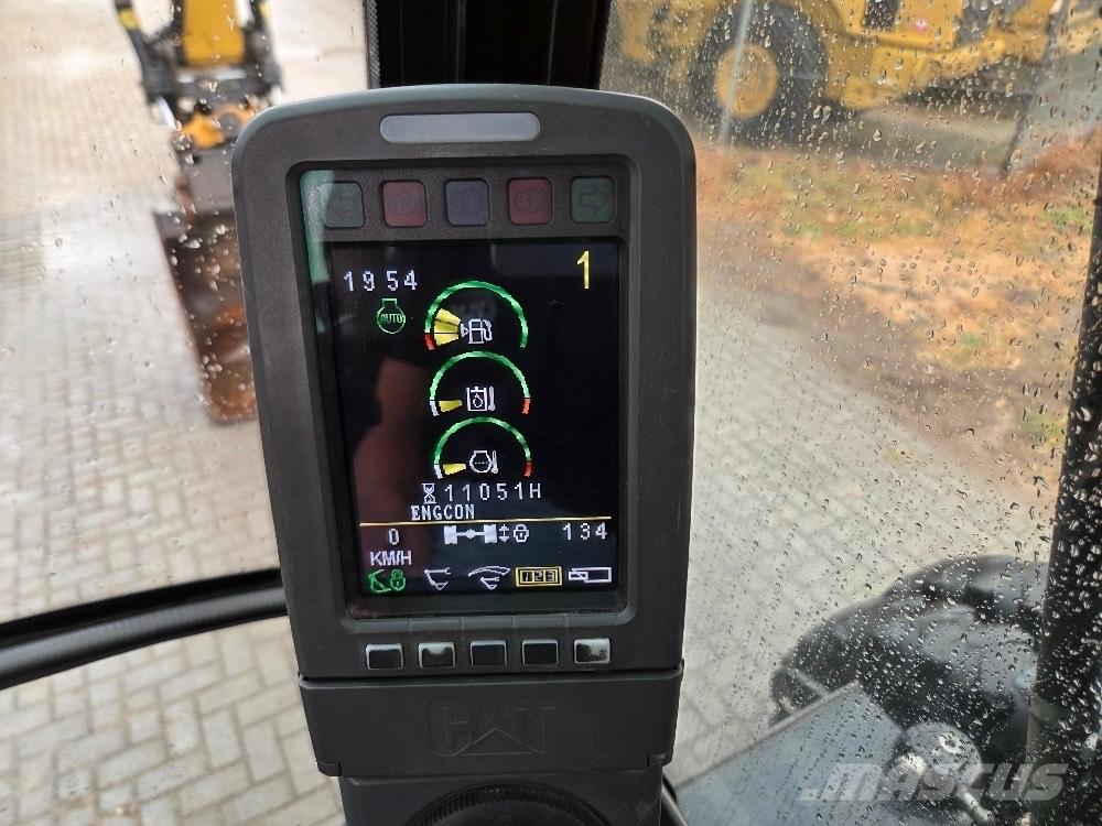 CAT M313D Excavatoare cu roti