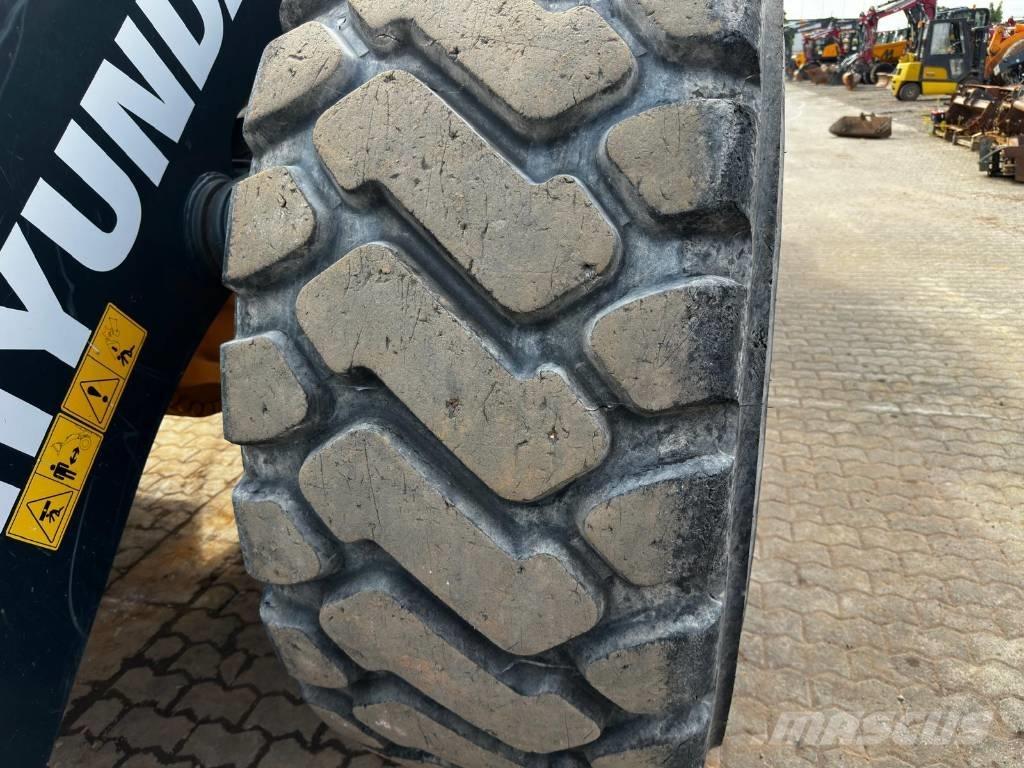 Hyundai HL 970 A 4x4 Incarcator pe pneuri