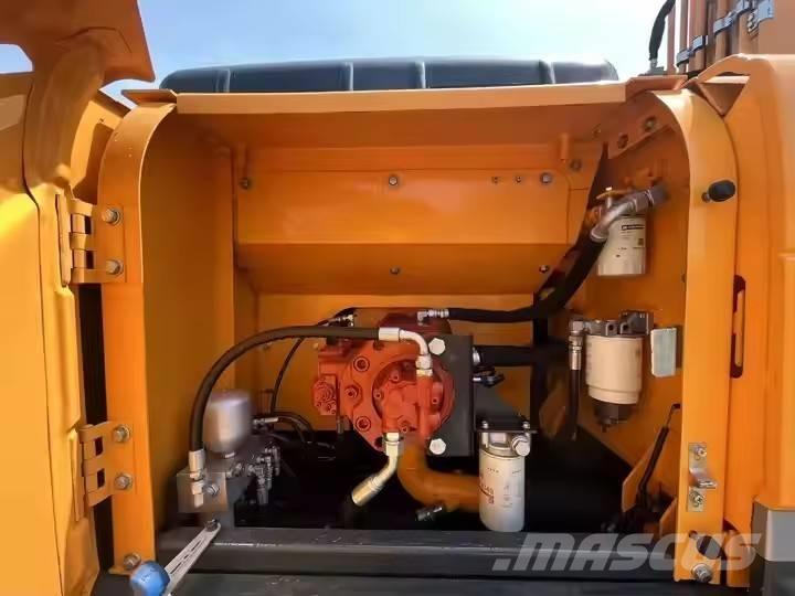 Hyundai 220 LC  9s Excavatoare pe șenile
