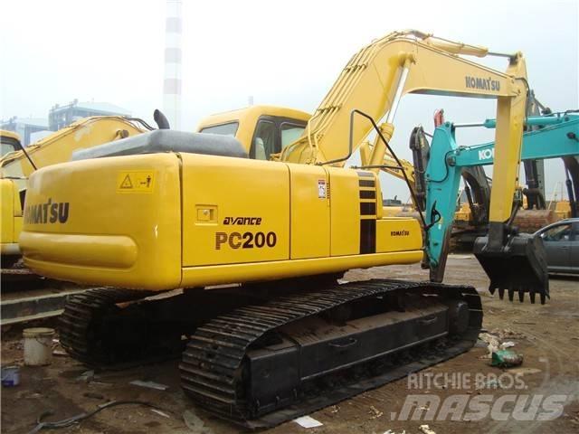 Komatsu PC 200 Excavatoare pe șenile
