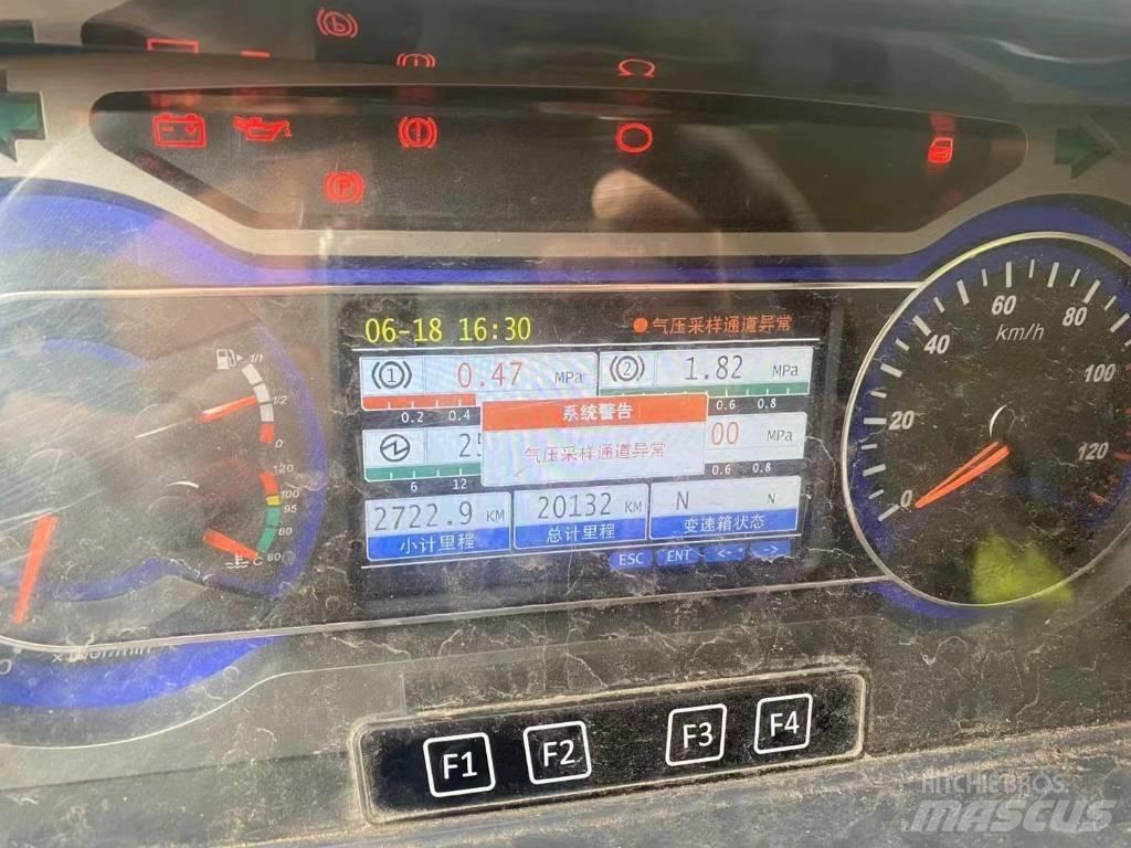 Sany STC1600 Macara pentru orice teren