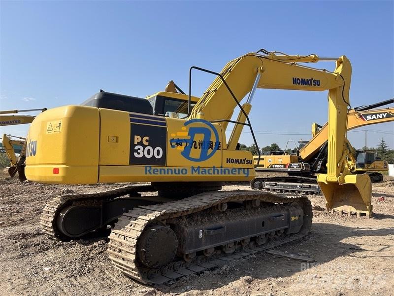 Komatsu PC 300 Excavatoare pe șenile
