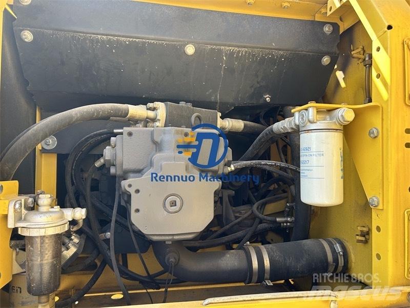 Komatsu PC 300 Excavatoare pe șenile
