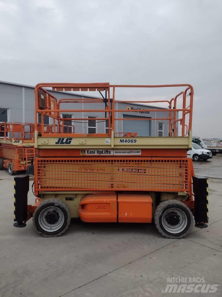 JLG M 4069 Platforme foarfeca
