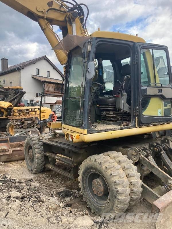 Komatsu PW 170 ES-6K Excavatoare cu roti