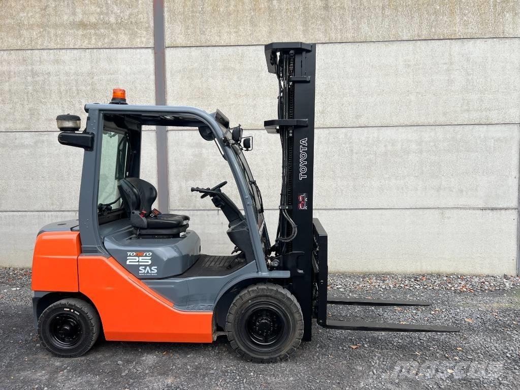 Toyota 02-8 FDF 25 Stivuitor diesel