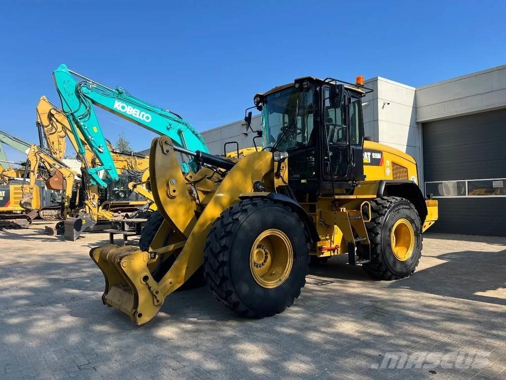 CAT 926M Incarcator pe pneuri