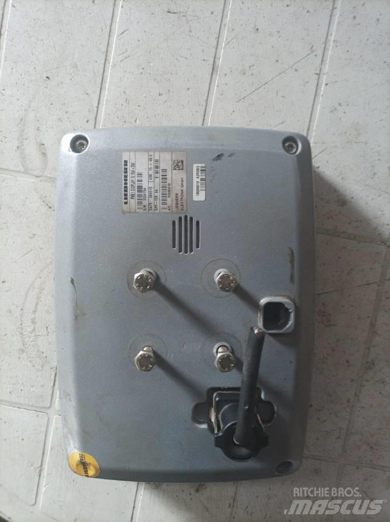Liebherr R 916 LC Electronice
