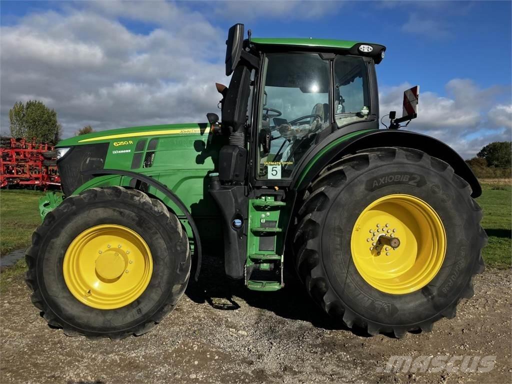 John Deere 6250R Tractoare