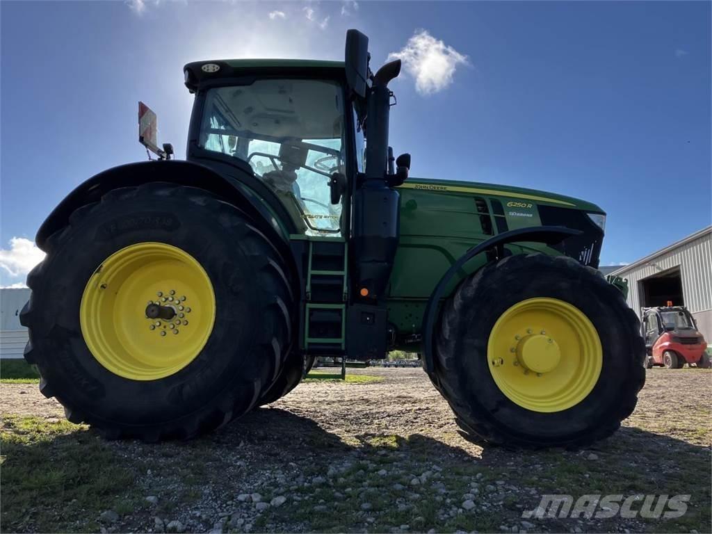 John Deere 6250R Tractoare