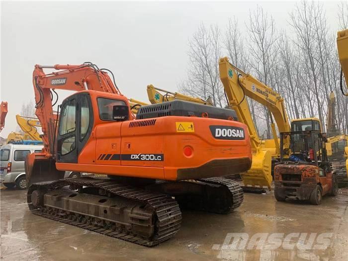 Doosan dx300 Excavatoare pe șenile
