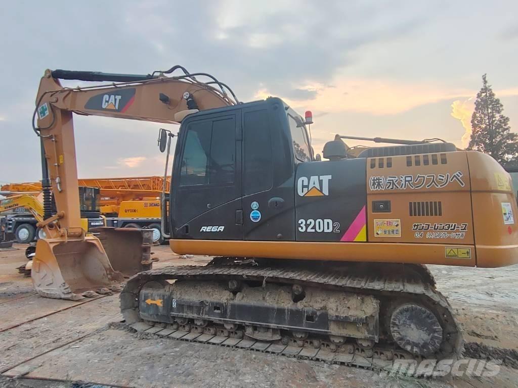CAT 320D2 Excavatoare pe șenile
