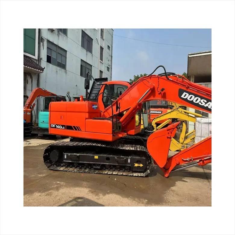 Doosan DX140LC Excavatoare pe șenile
