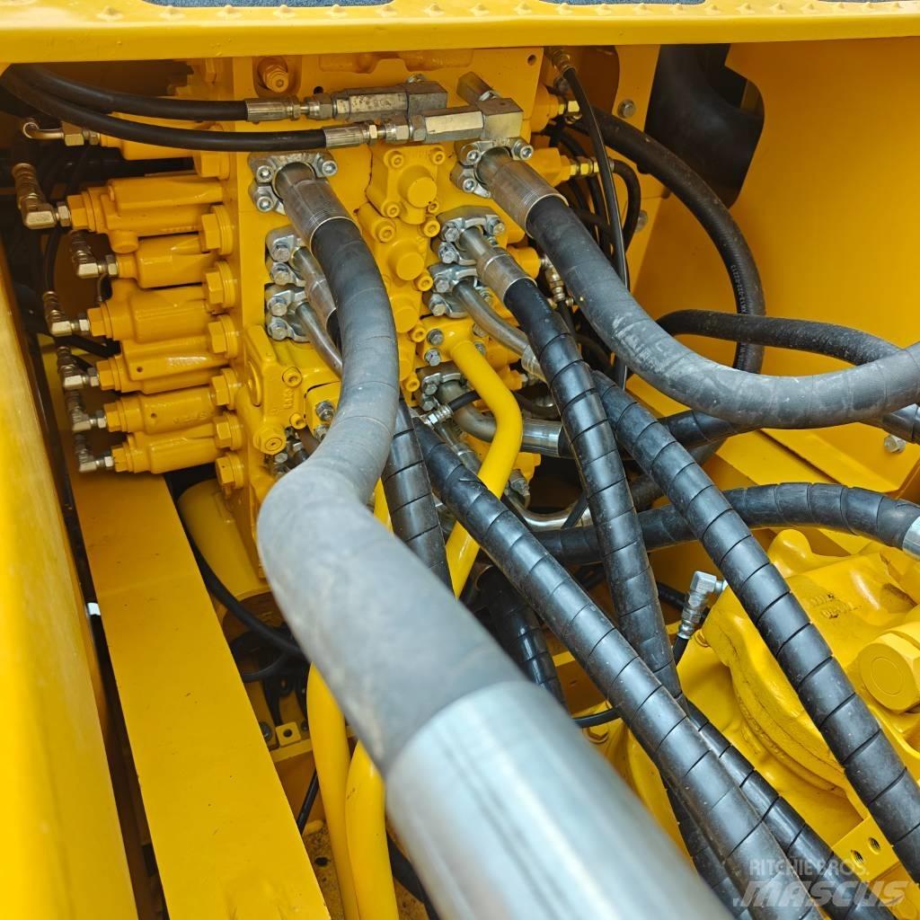 Komatsu 220-8MO Excavatoare pe șenile
