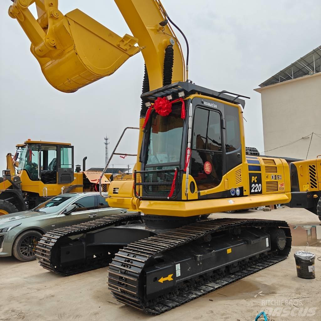 Komatsu 220-8MO Excavatoare pe șenile
