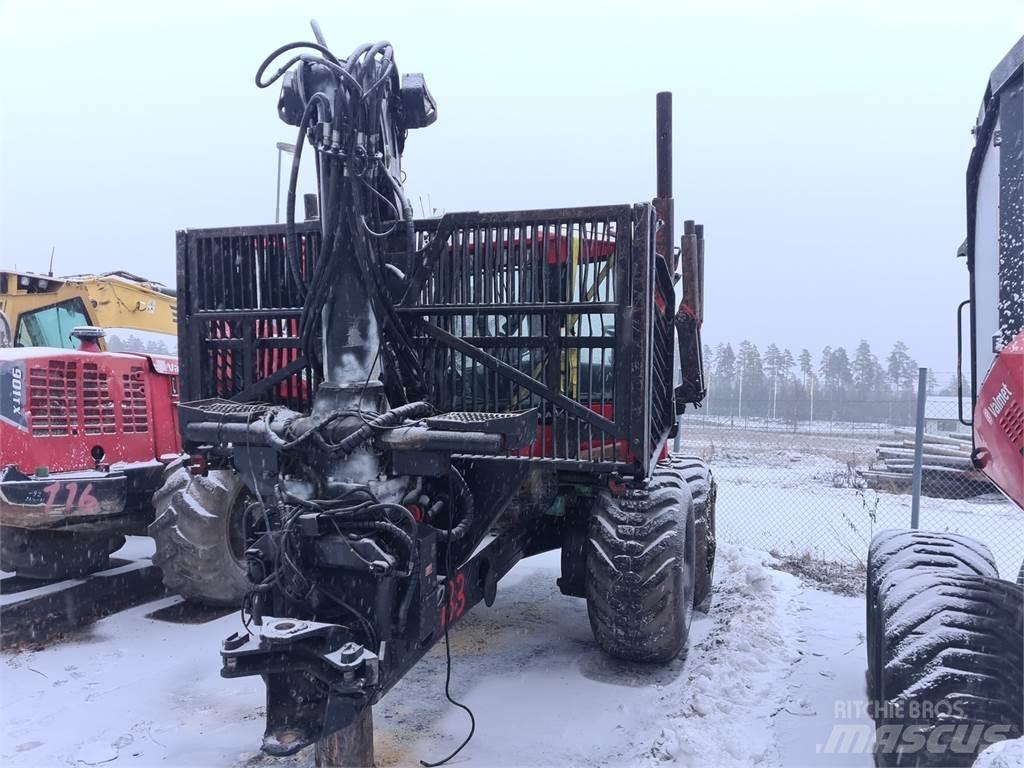 Valmet 890.3 Transportoare