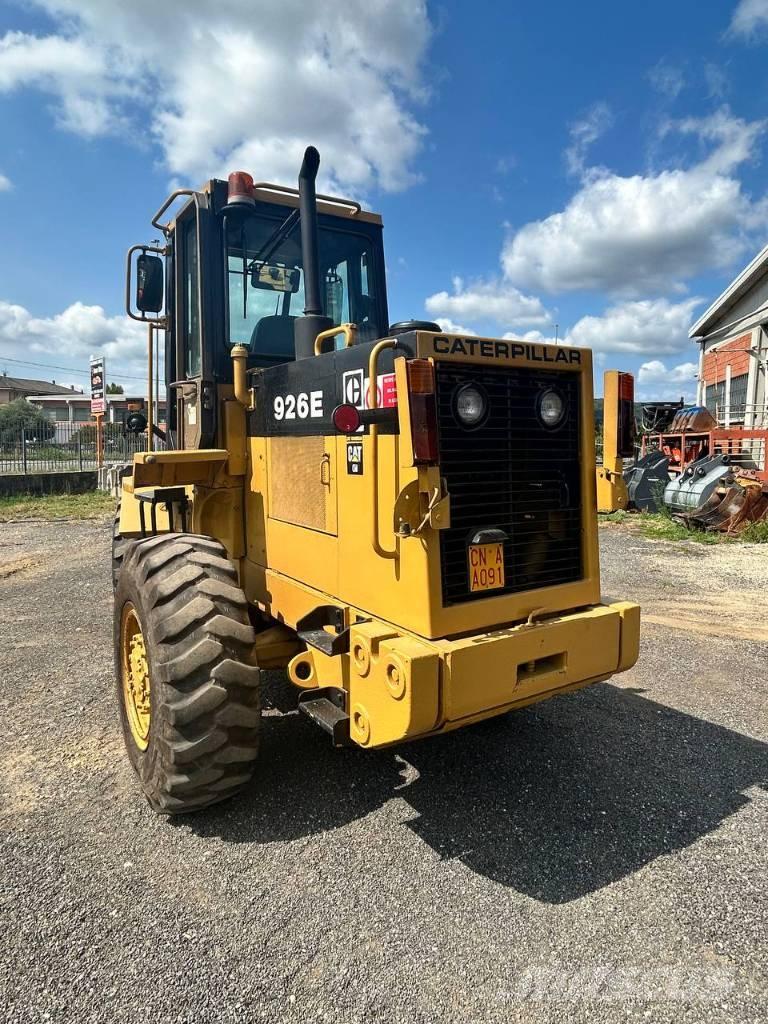 CAT 926 Incarcator pe pneuri