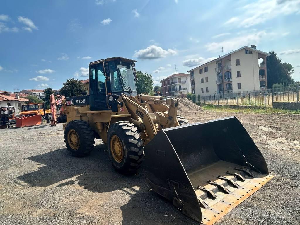 CAT 926 Incarcator pe pneuri