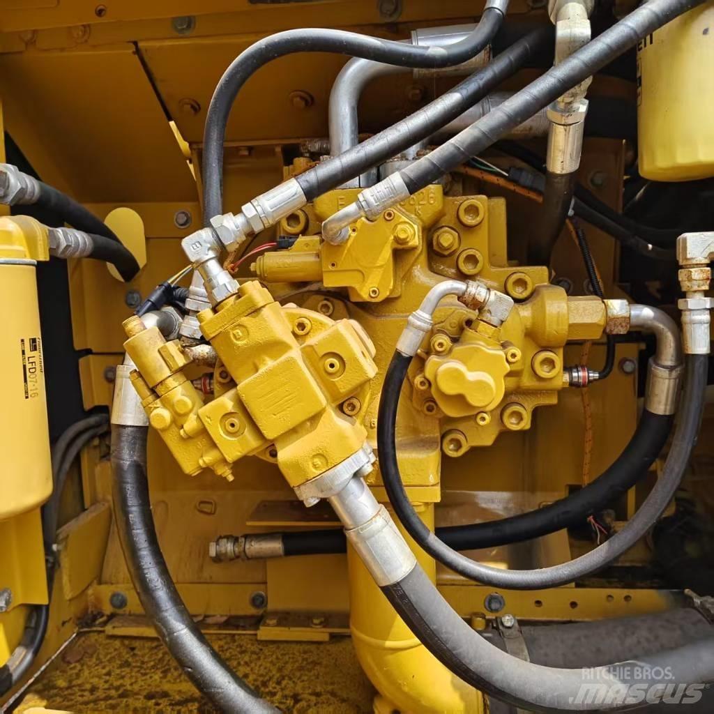 CAT 336 D Excavatoare pe șenile
