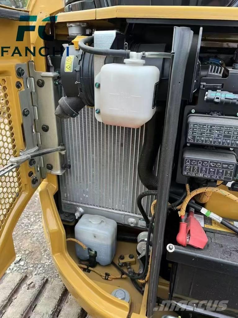 CAT 303 Excavatoare pe șenile
