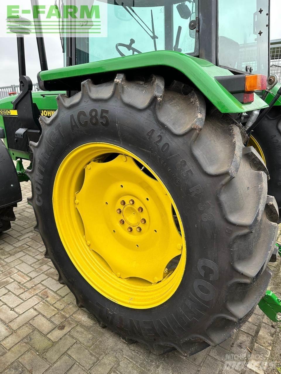 John Deere 2850 Tractoare