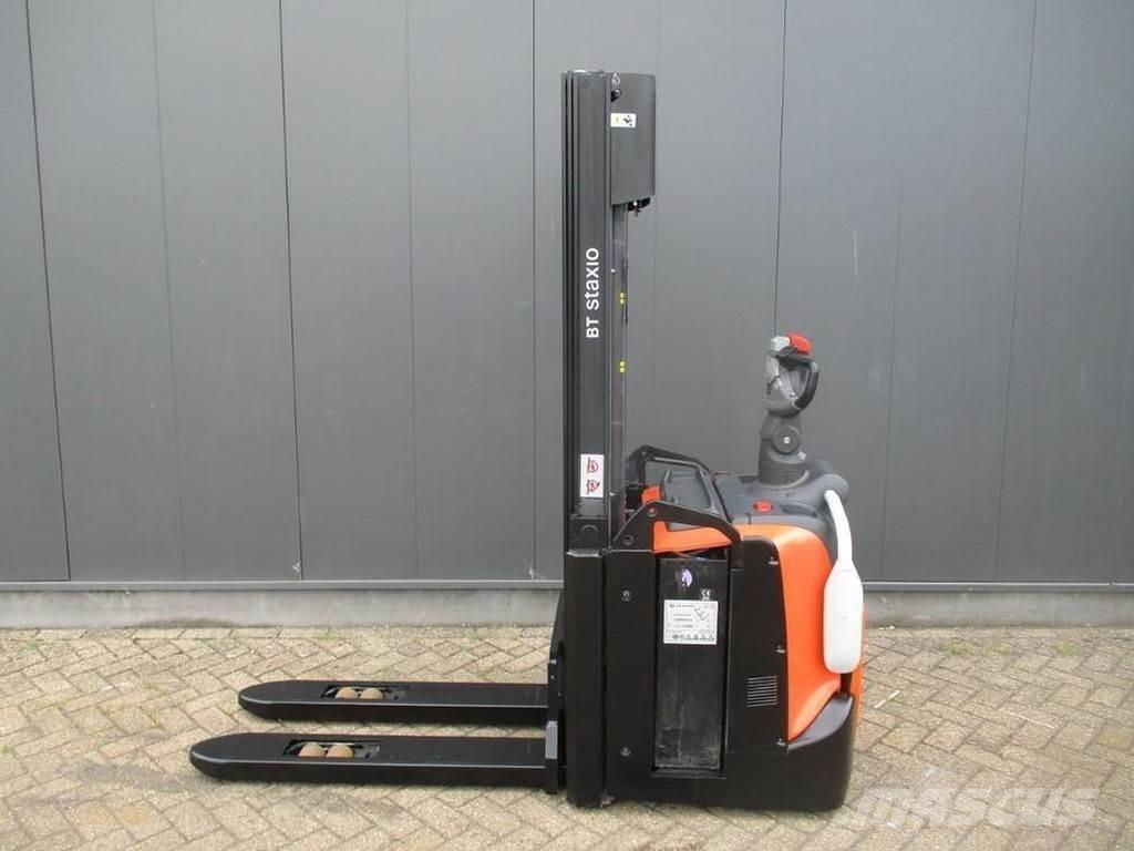 Toyota SPE 120L Transpaleta manuala
