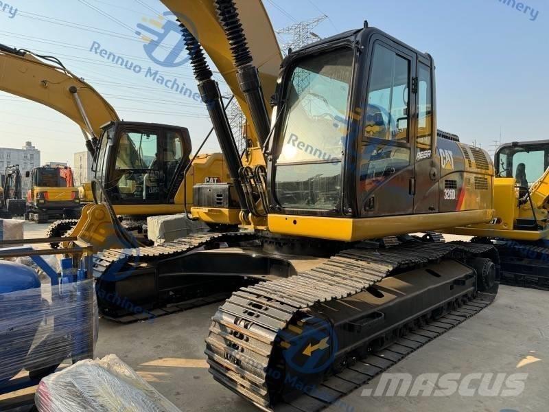 CAT 326D2 Excavatoare pe șenile
