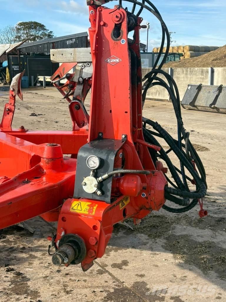 Kuhn MULTIMASTER 183 Pluguri reversibile